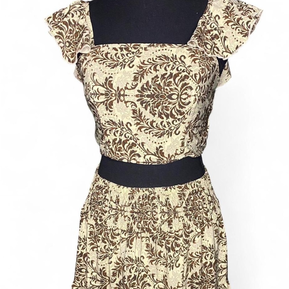 Elegant Cream and Brown Patterned skirt set
